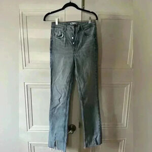 Light wash Zara jeans. Split at the front on both sides. Size 4.